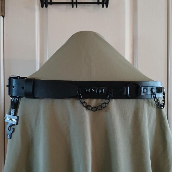 NWOT Unisex Hot Topic black leather belt chain studded details L Goth Punk Emo